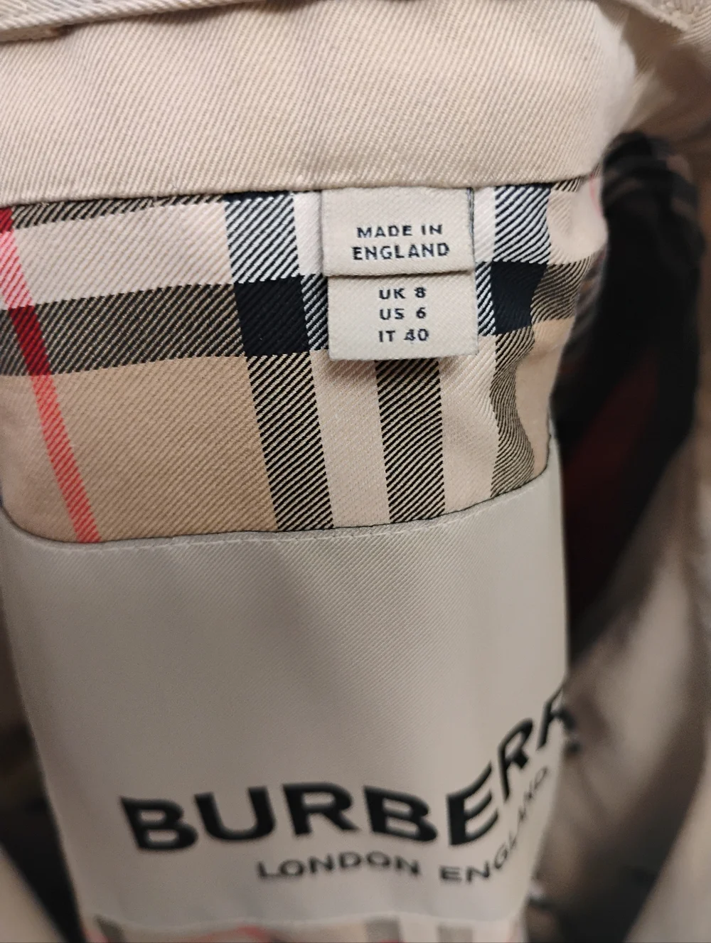 Burberry Beige Double-Breasted Trench Coat, Mid length, Chelsea Size US 6 - Picture 11 of 16